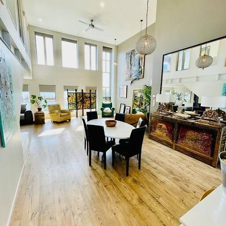 Stunning New York Loft Gallery ไครสต์เชิร์ช ภายนอก รูปภาพ