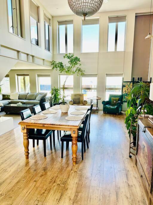 Stunning New York Loft Gallery ไครสต์เชิร์ช ภายนอก รูปภาพ